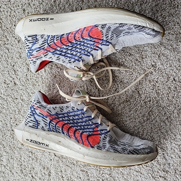 NIKE Shoes - Picture 6 of 11